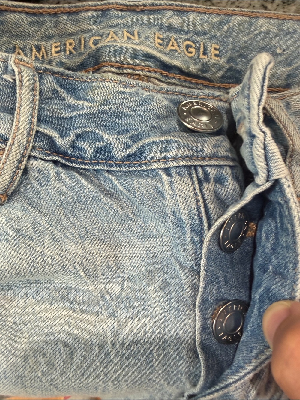 American Eagle Outfitters Light Blue Distressed High-Rise tomgirl fit Jeans 2 - Picture 5 of 5